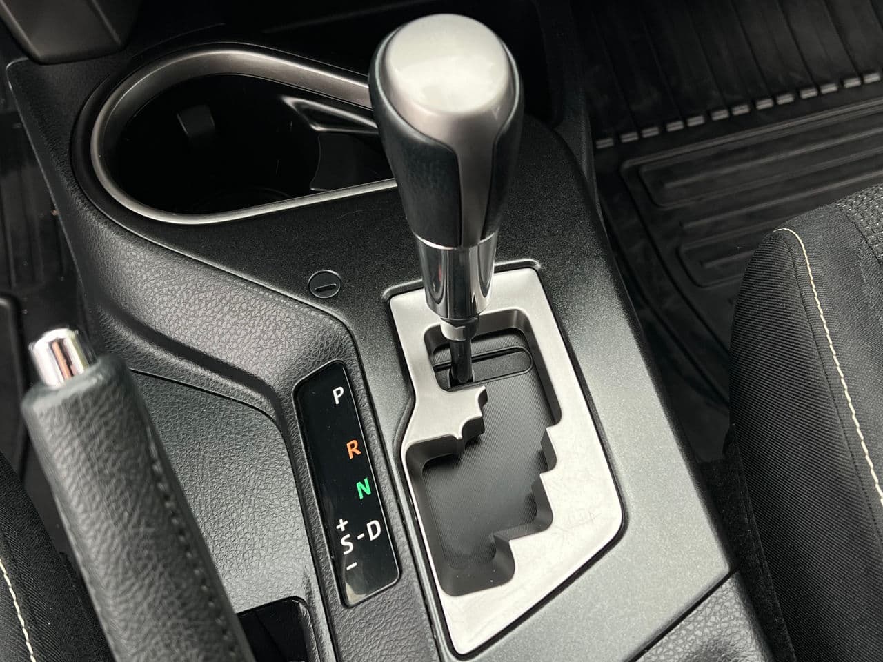Toyota Rav-4 2016 — Миниатюра 15