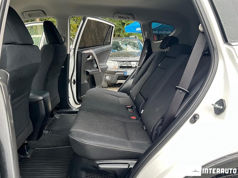Toyota Rav-4 2016 — Миниатюра 18