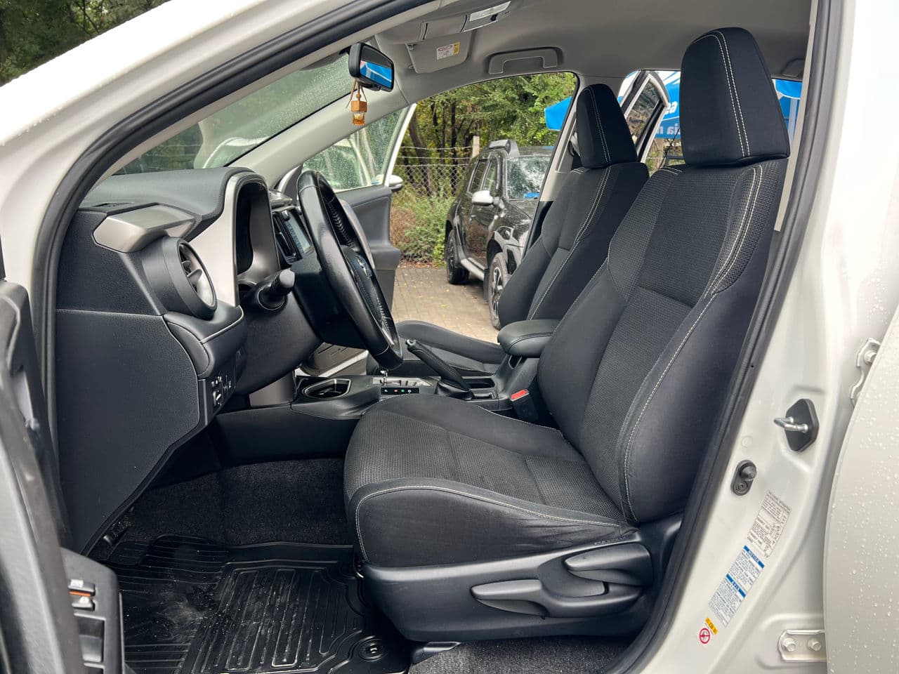 Toyota Rav-4 2016 — Миниатюра 5