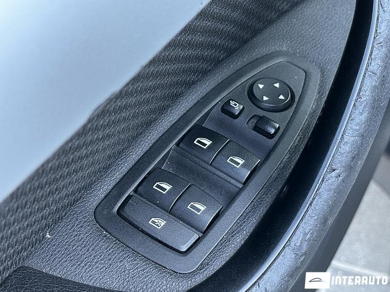BMW X1 2.0D 2016 — Миниатюра 16