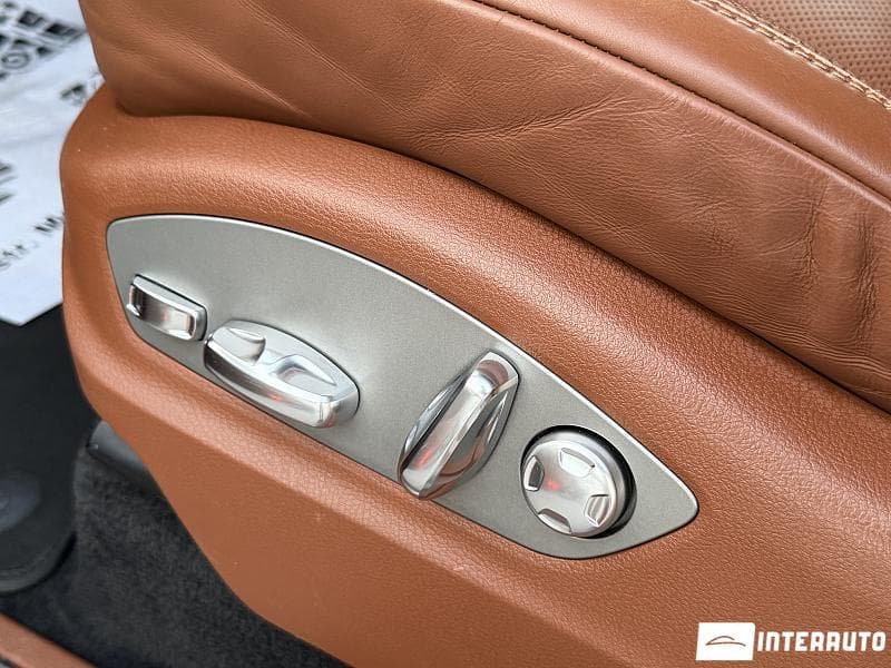 Porsche Cayenne 2016 — Миниатюра 16