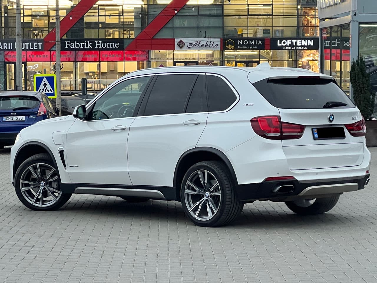2016 BMW X5 4.0e — Miniatură 4