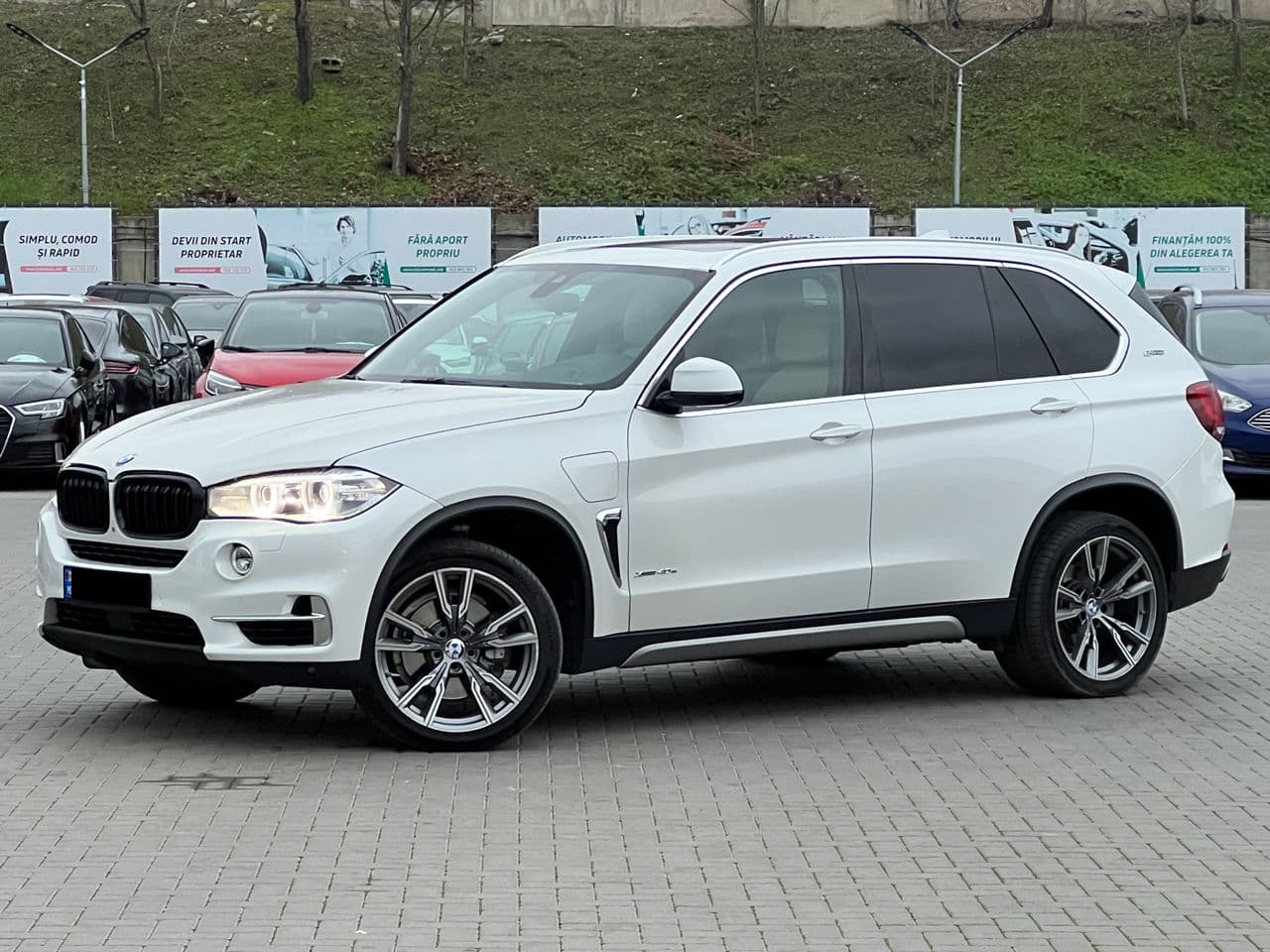 2016 BMW X5 4.0e — Miniatură 2