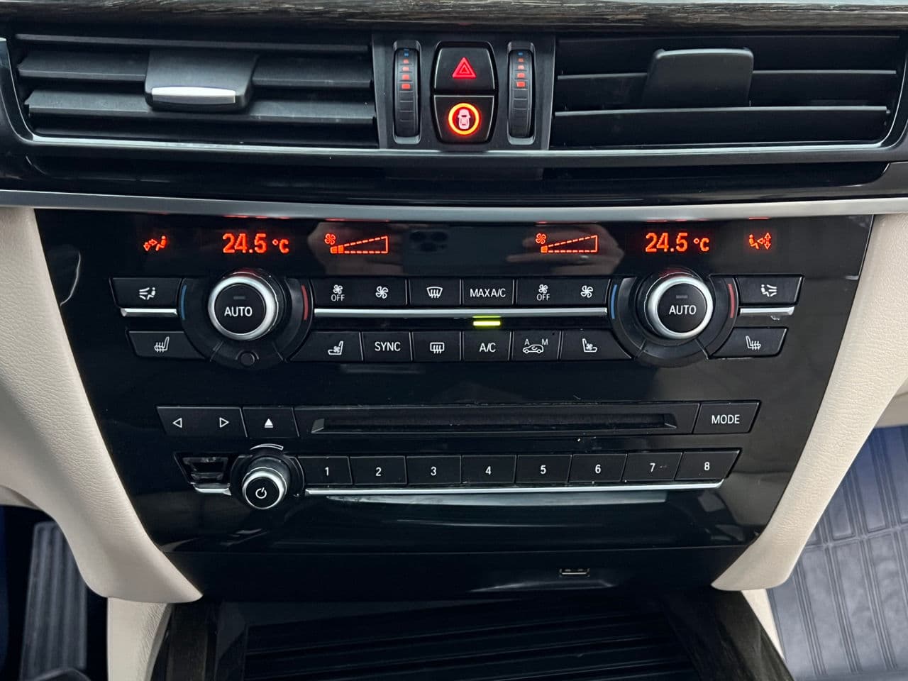 2016 BMW X5 4.0e — Miniatură 11