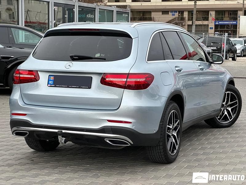 2015 Mercedes GLC 250d — Miniatură 2