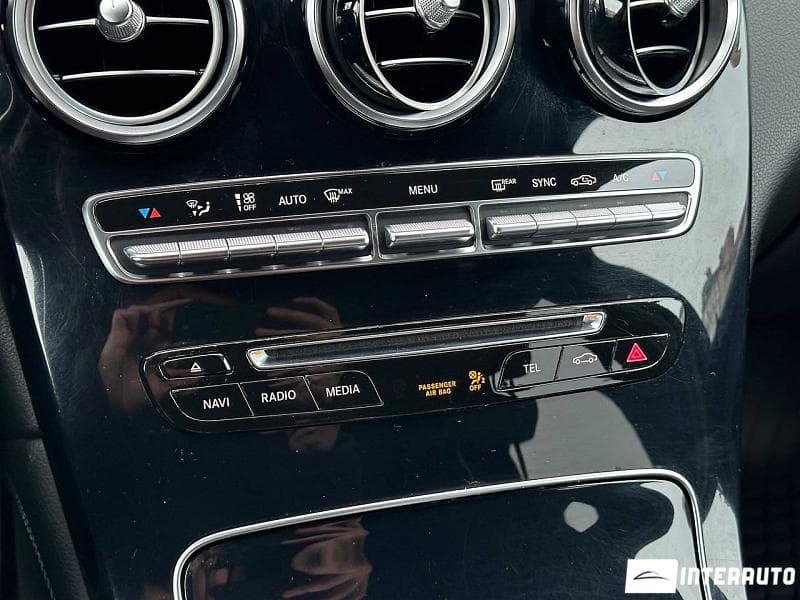2015 Mercedes GLC 250d — Miniatură 12