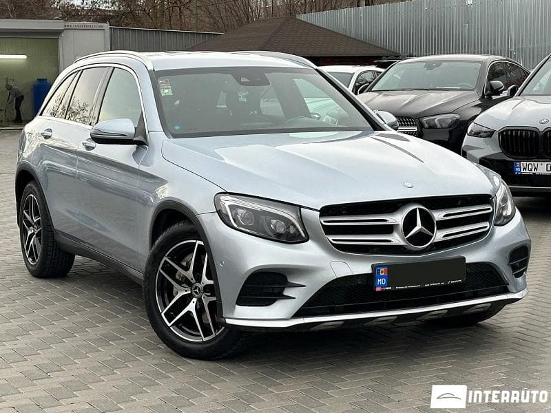 2015 Mercedes GLC 250d — Miniatură 3