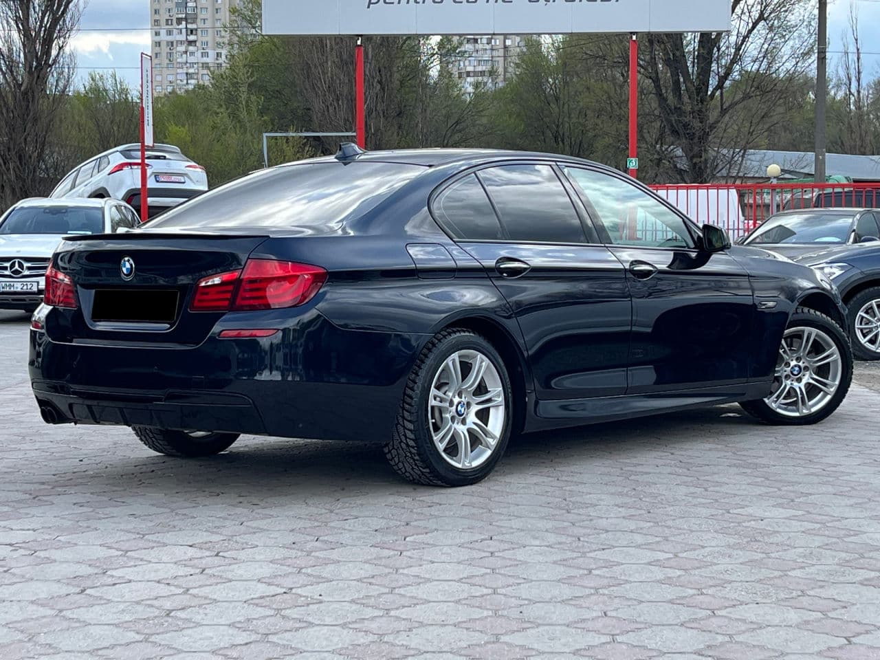 BMW 528 2011 — Миниатюра 2