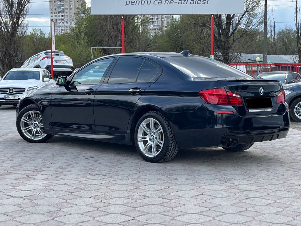 BMW 528 2011 — Миниатюра 3