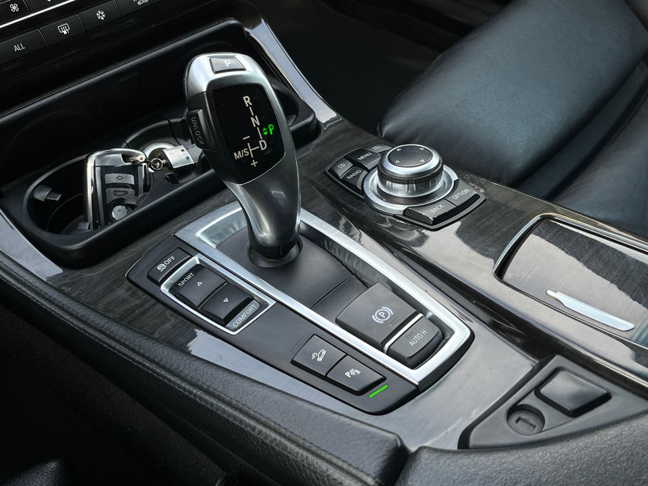BMW 528 2011 — Миниатюра 16