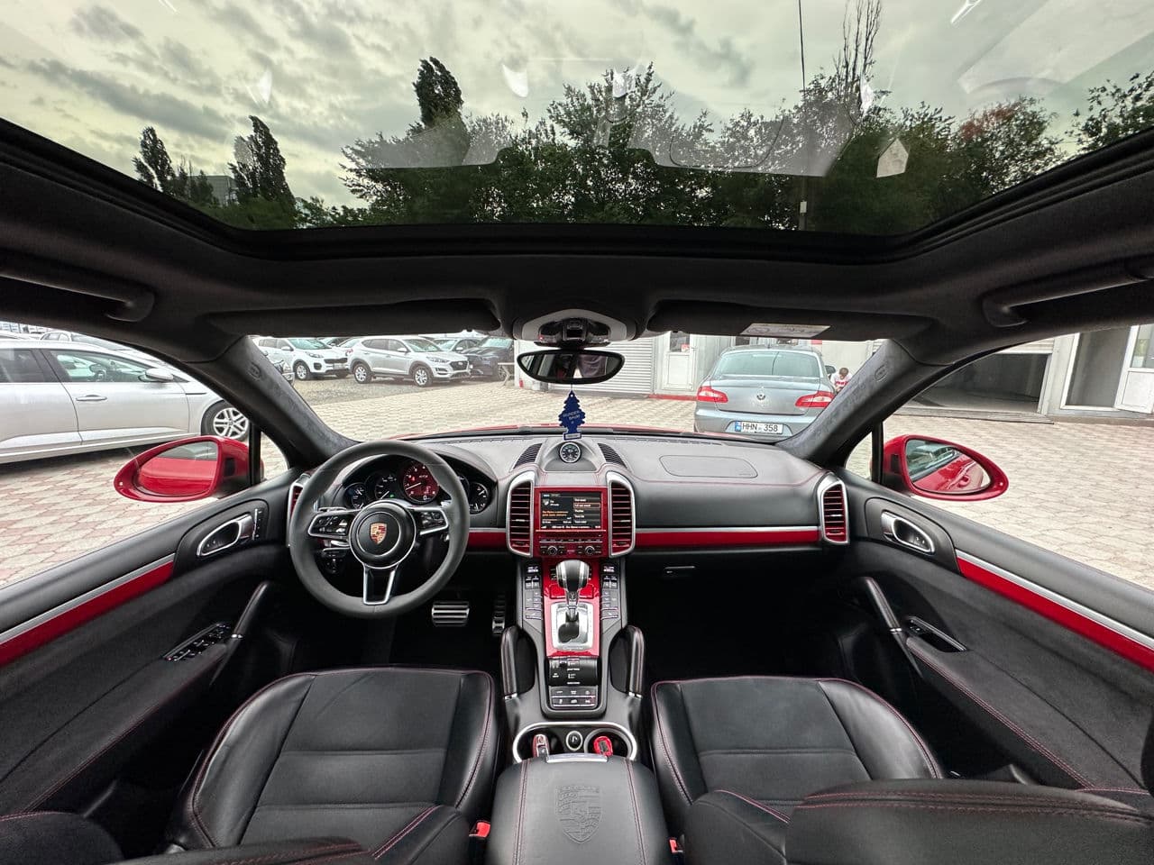 Porsche Cayenne GTS 2015 — Миниатюра 9
