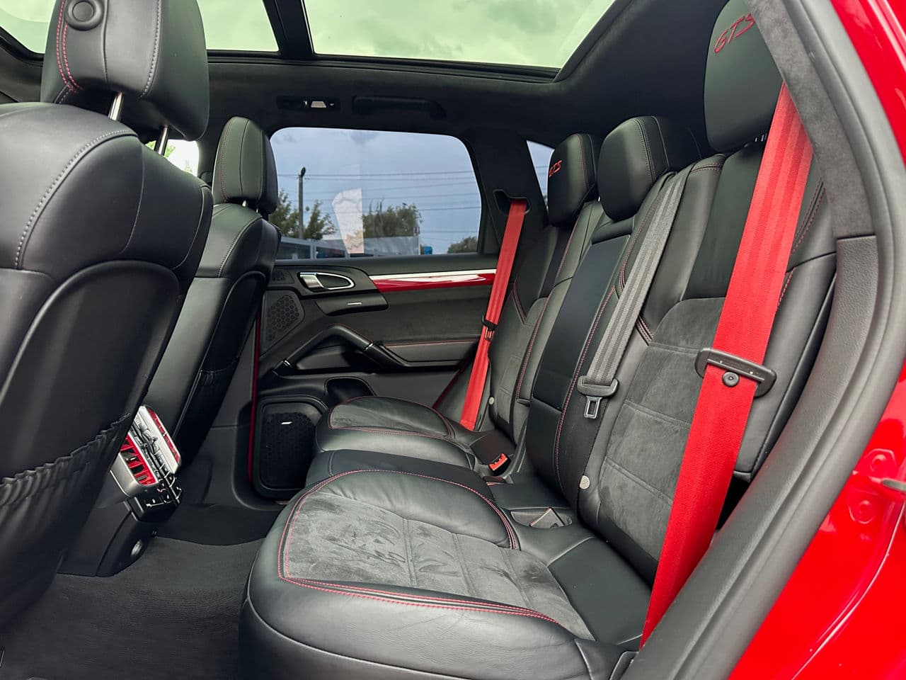 Porsche Cayenne GTS 2015 — Миниатюра 24