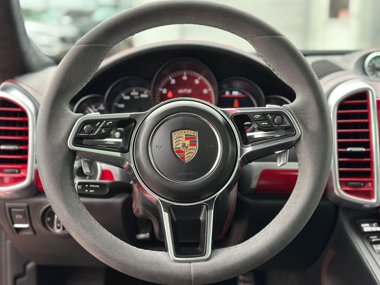 Porsche Cayenne GTS 2015 — Миниатюра 11