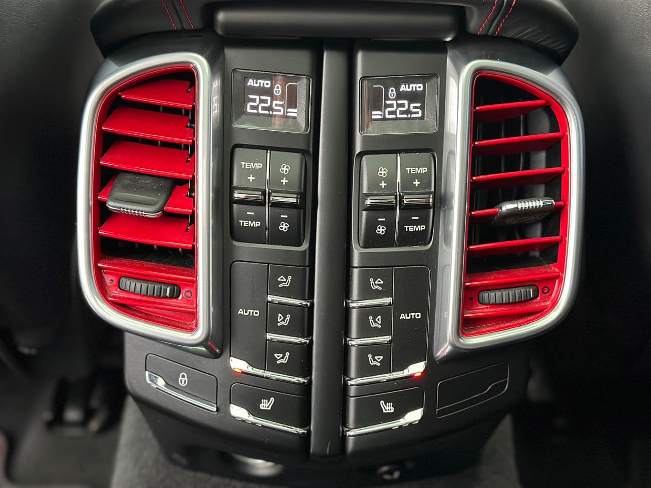 Porsche Cayenne GTS 2015 — Миниатюра 21