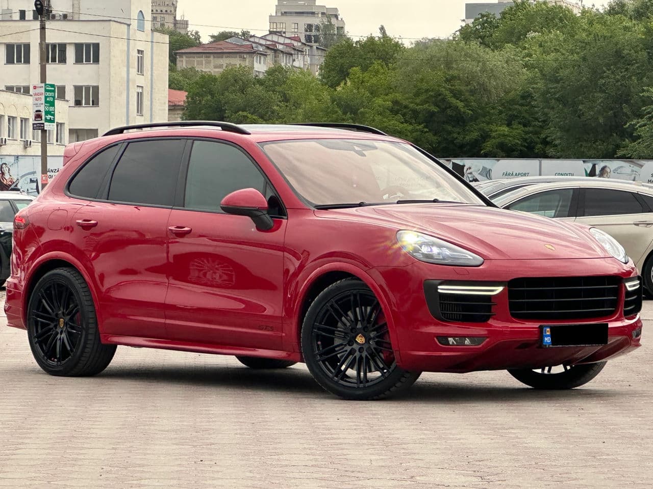 Porsche Cayenne GTS 2015 — Миниатюра 4
