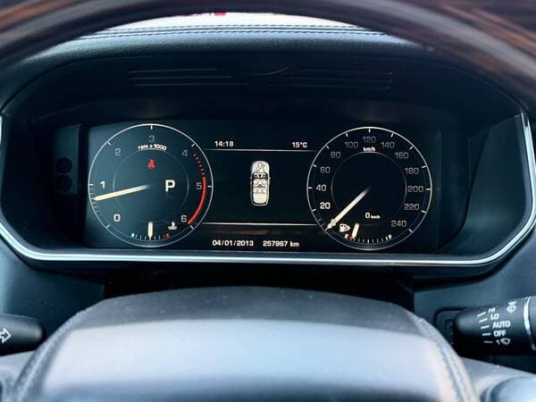 2014 Land Rover Range Rover Vogue — Miniatură 11