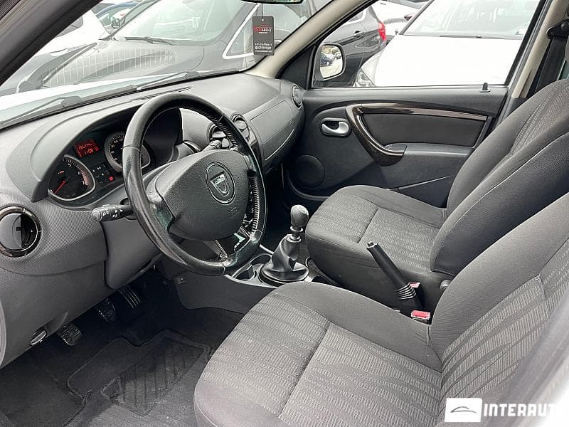 2011 Dacia Duster — Miniatură 6