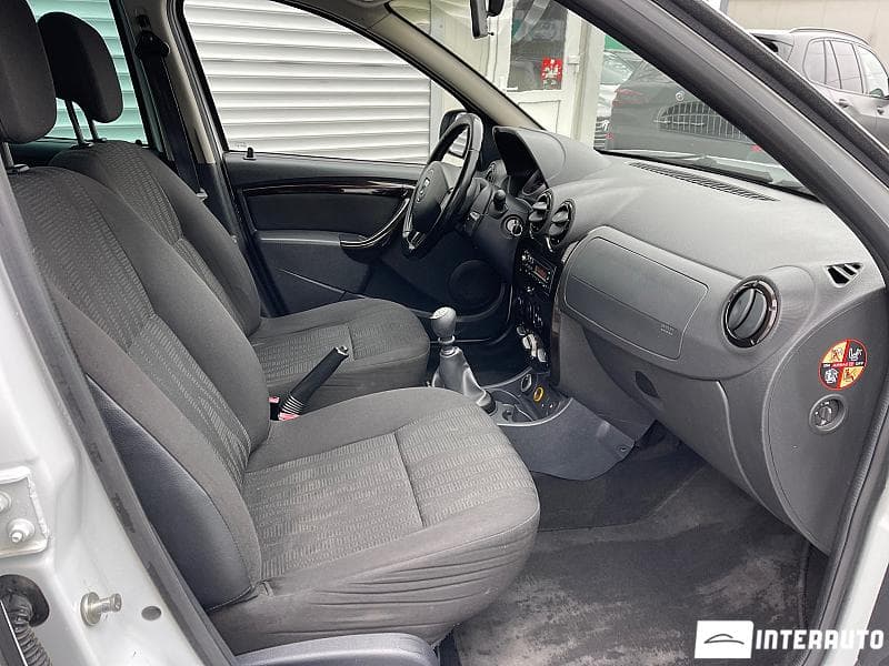 2011 Dacia Duster — Miniatură 5