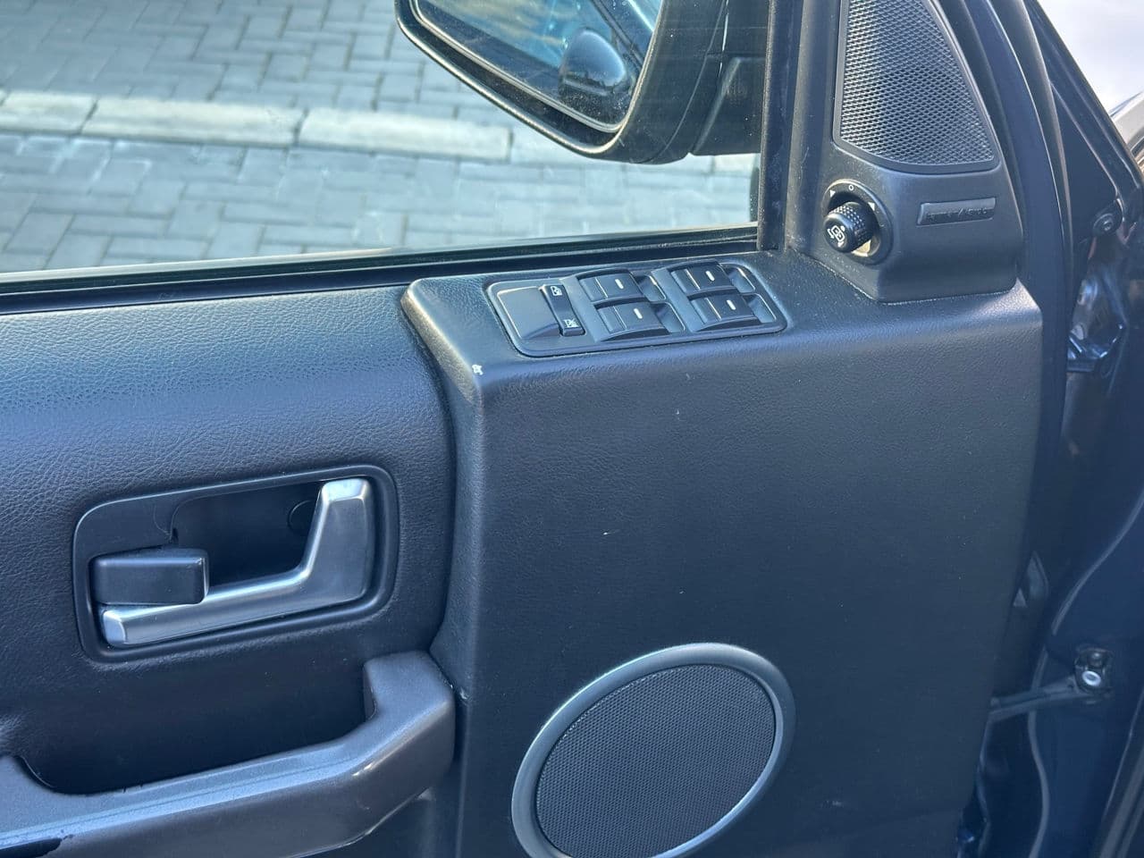Land Rover Discovery 2005 — Миниатюра 14