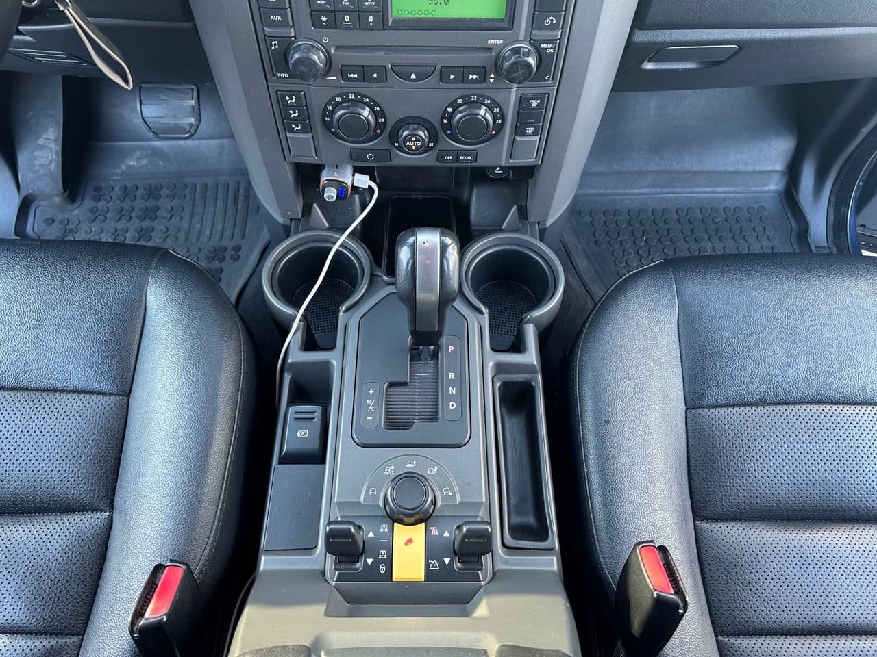 Land Rover Discovery 2005 — Миниатюра 11