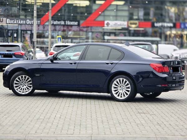 BMW 740 2010 — Миниатюра 4