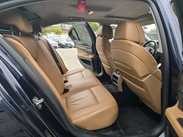 BMW 740 2010 — Миниатюра 17