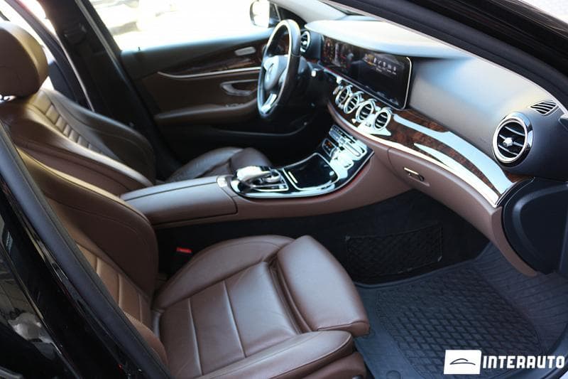 2016 Mercedes E 220 — Miniatură 10