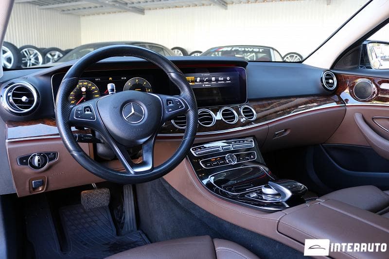 2016 Mercedes E 220 — Miniatură 7