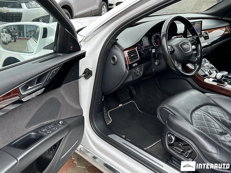 2010 Audi A8 — Miniatură 7