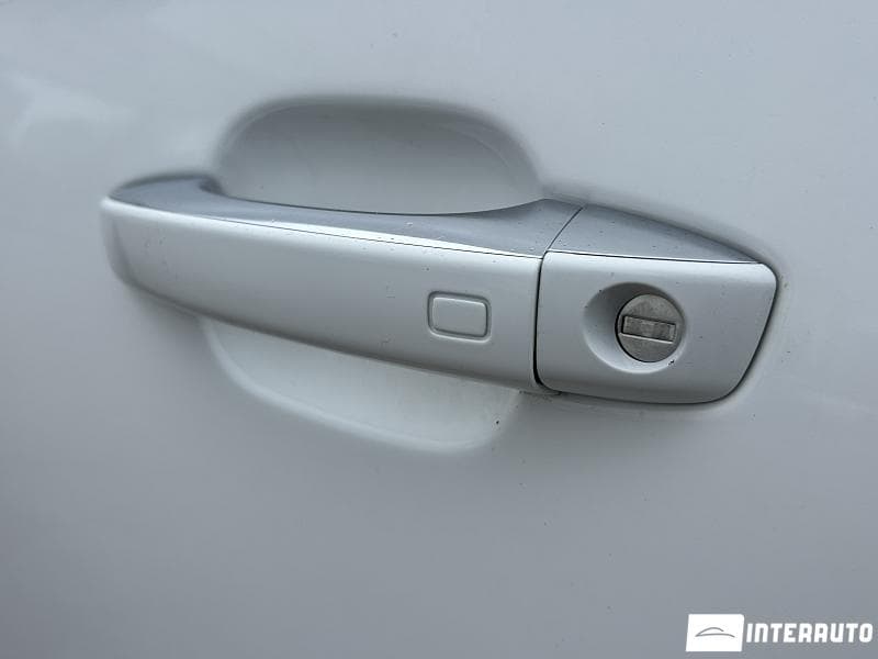 2010 Audi A8 — Miniatură 5