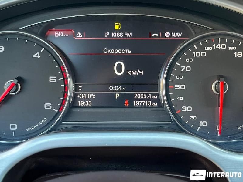 Audi A8 2011 — Миниатюра 10