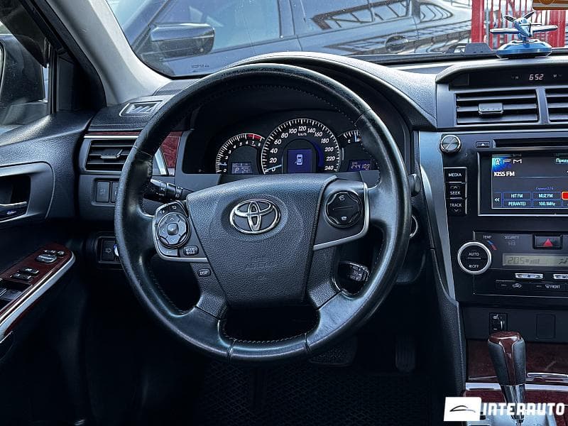 Toyota Camry 2011 — Миниатюра 6