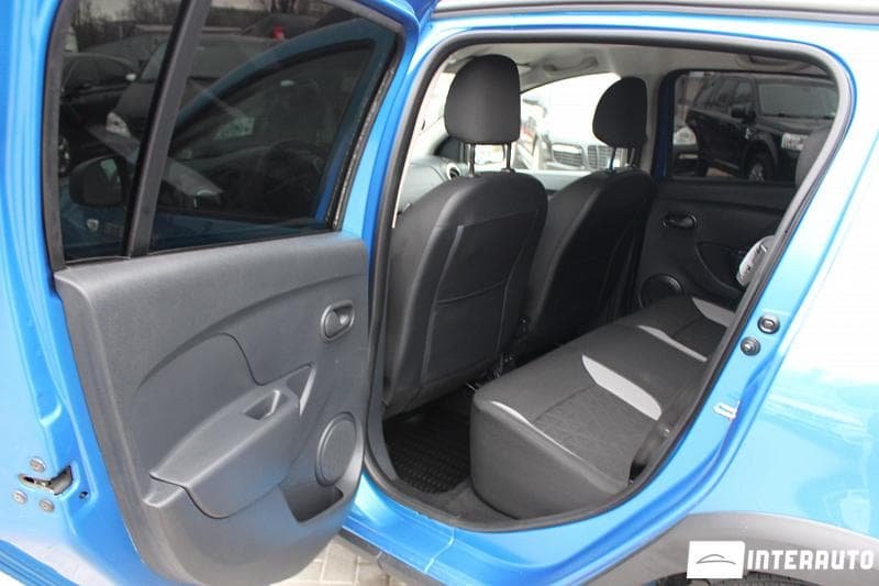 2015 Dacia Sandero Stepway — Miniatură 15