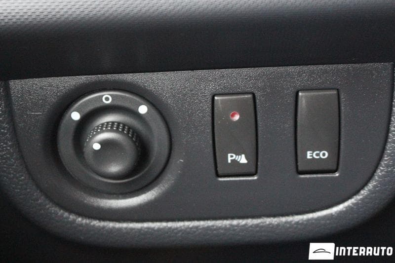 2015 Dacia Sandero Stepway — Miniatură 13