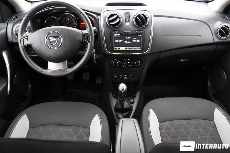 2015 Dacia Sandero Stepway — Miniatură 9