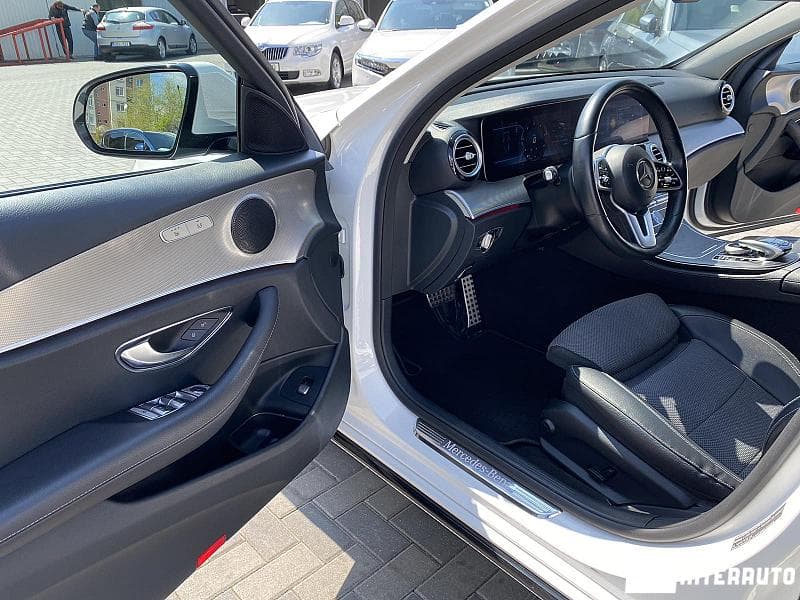 Mercedes E 220 2018 — Миниатюра 6