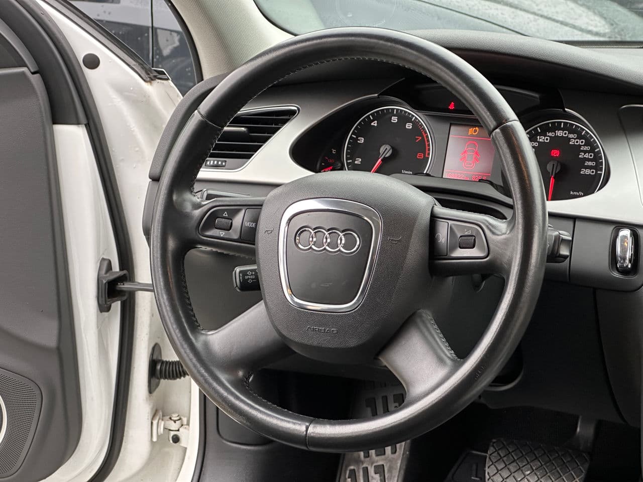 2009 Audi A4 — Miniatură 7