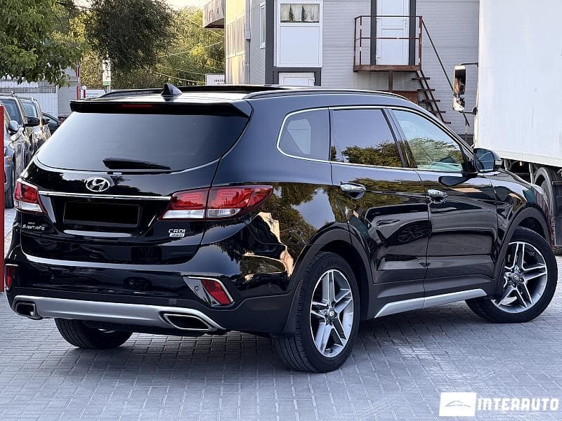 2017 Hyundai Grand Santa Fe — Miniatură 3