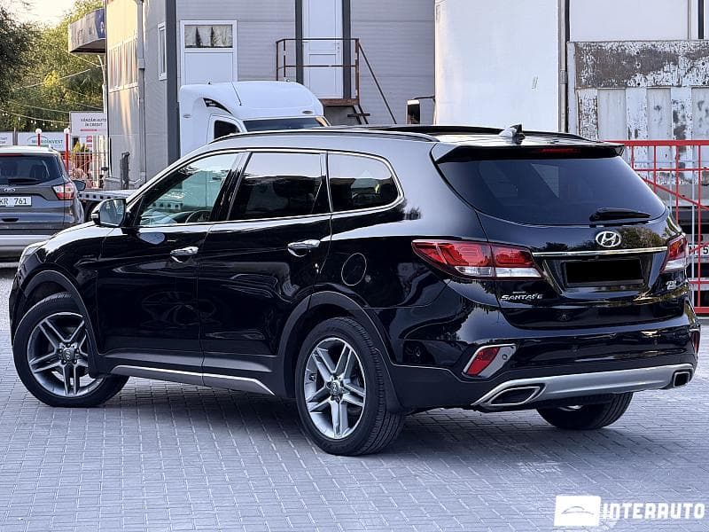 2017 Hyundai Grand Santa Fe — Miniatură 2