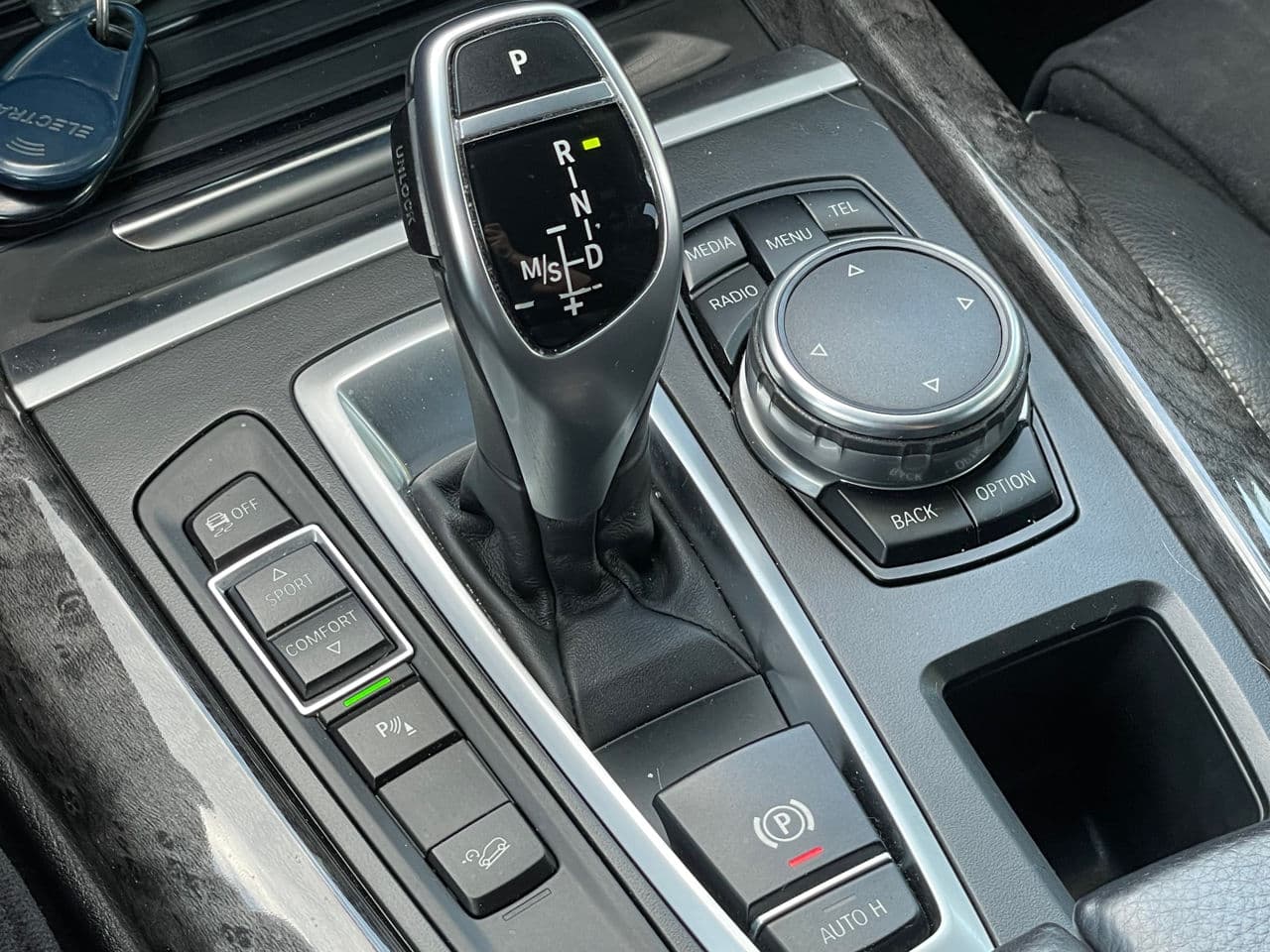 BMW X5 2.5D 2015 — Миниатюра 14