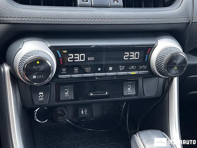 Toyota Rav-4 2019 — Миниатюра 15