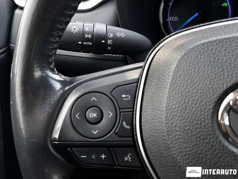 Toyota Rav-4 2019 — Миниатюра 10