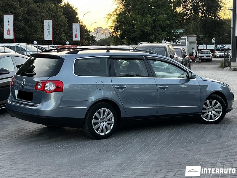 2010 Volkswagen Passat — Miniatură 3