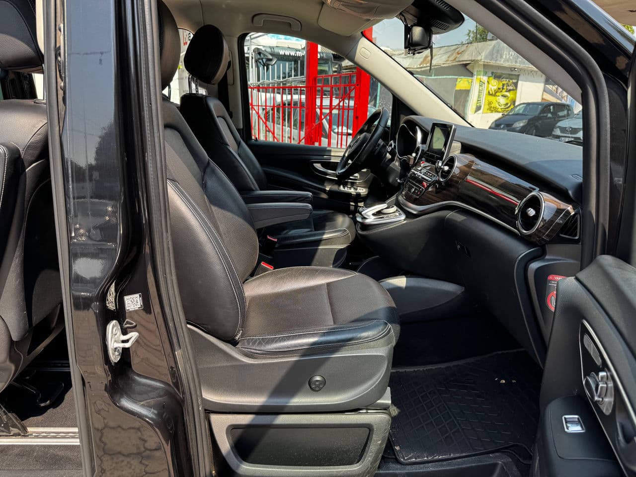 Mercedes V 250 2015 — Миниатюра 6