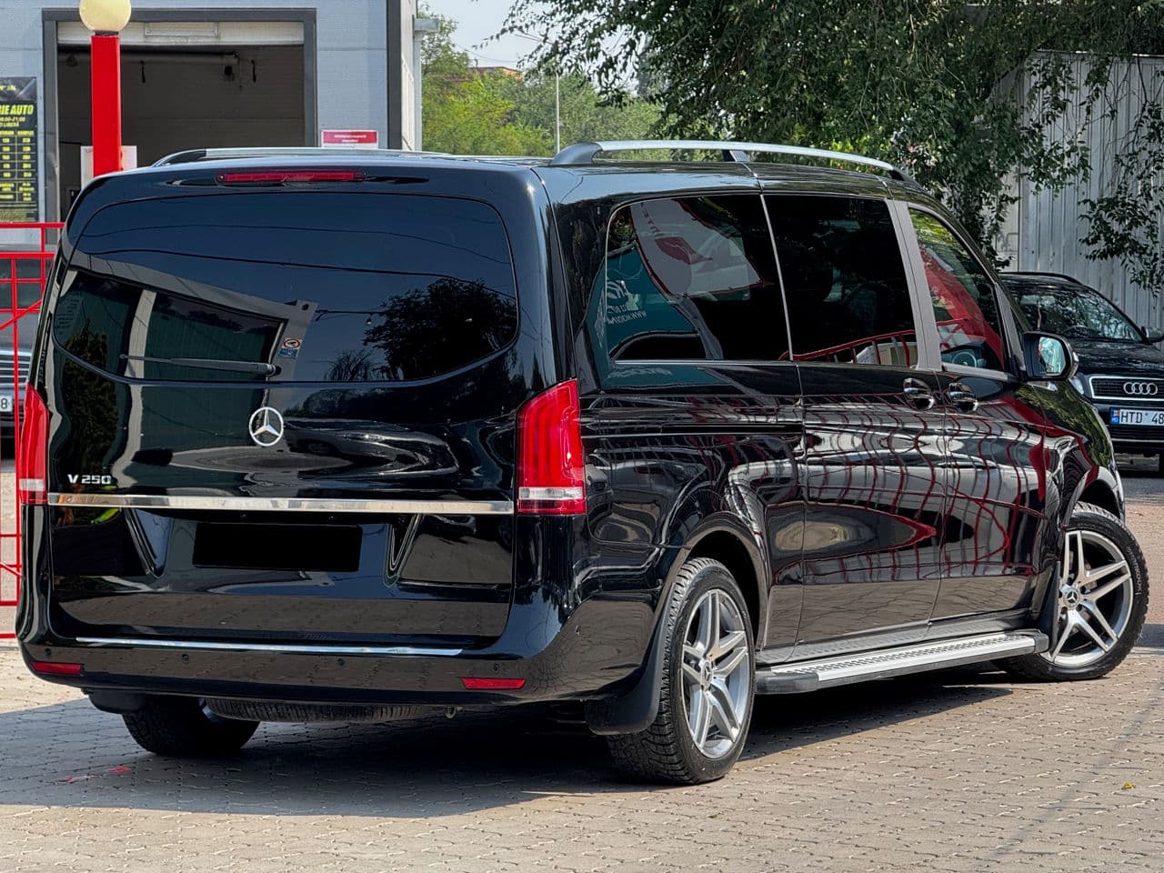 Mercedes V 250 2015 — Миниатюра 2