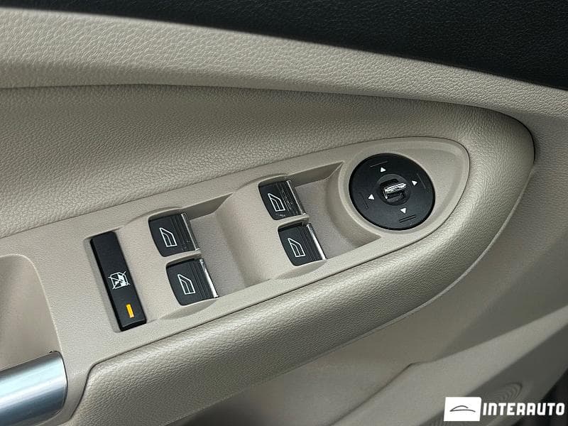 Ford C-MAX 2012 — Миниатюра 6