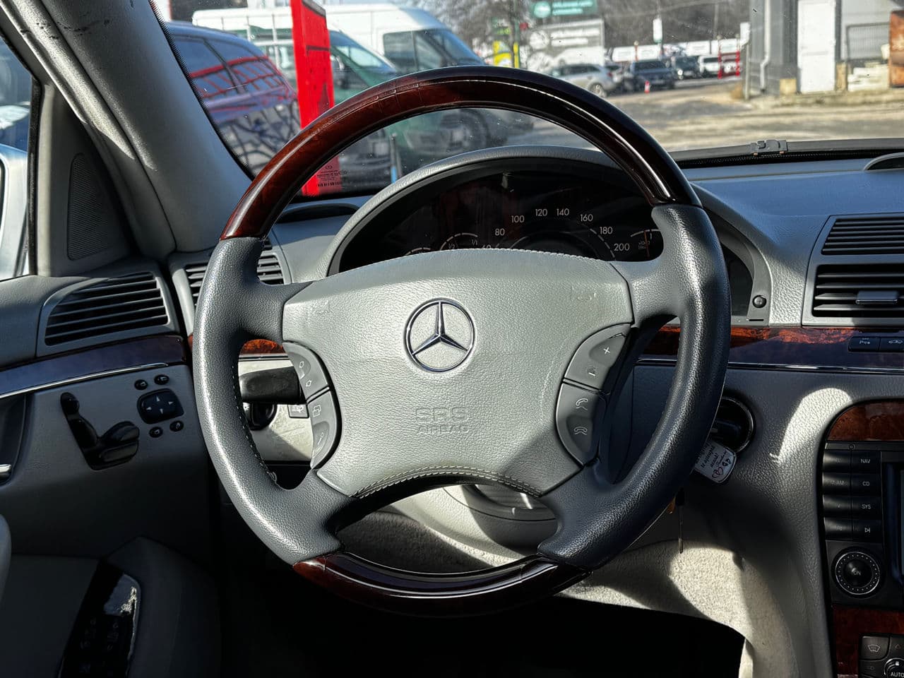 Mercedes S 320 2002 — Миниатюра 7