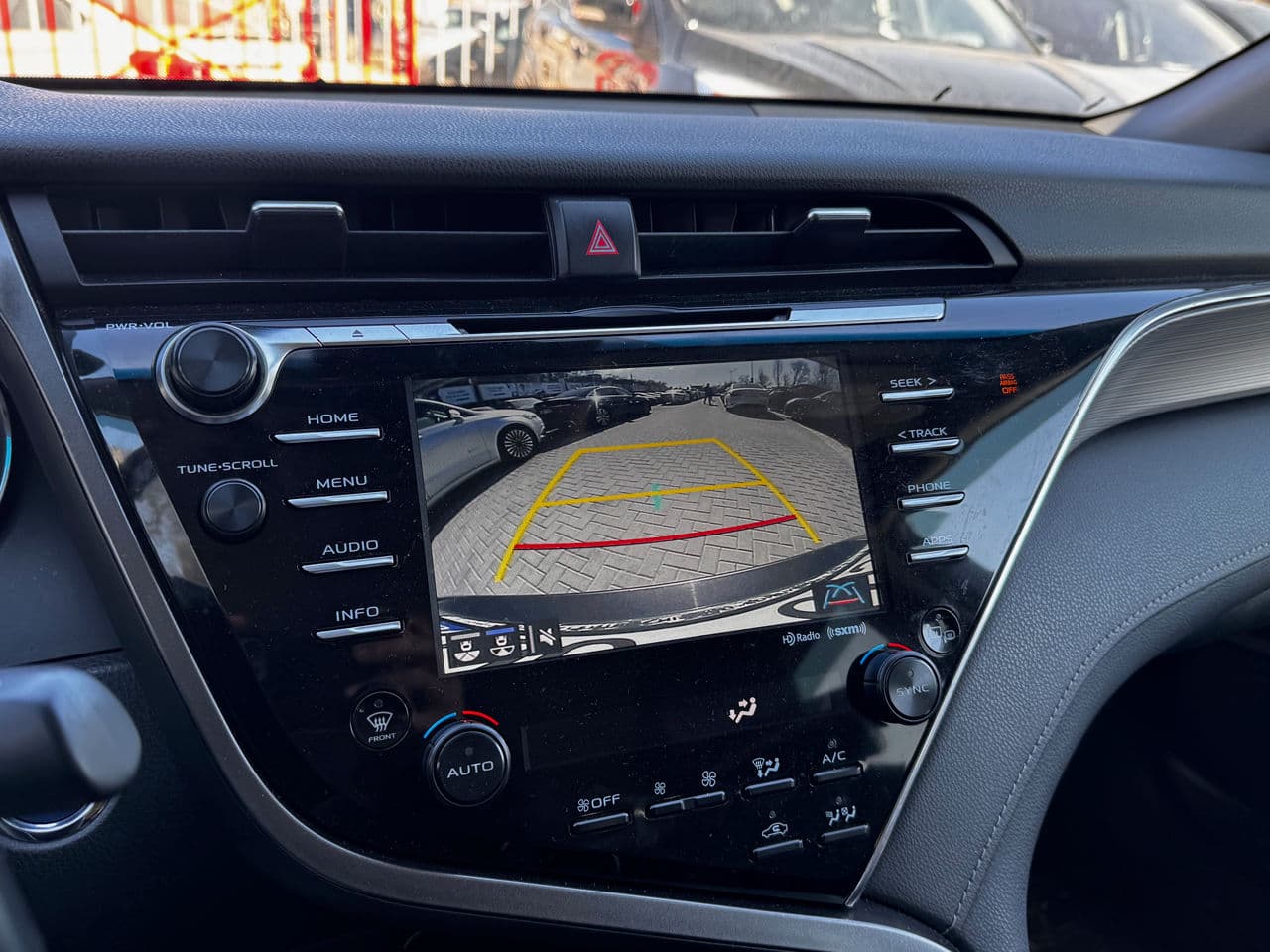 Toyota Camry 2018 — Миниатюра 13