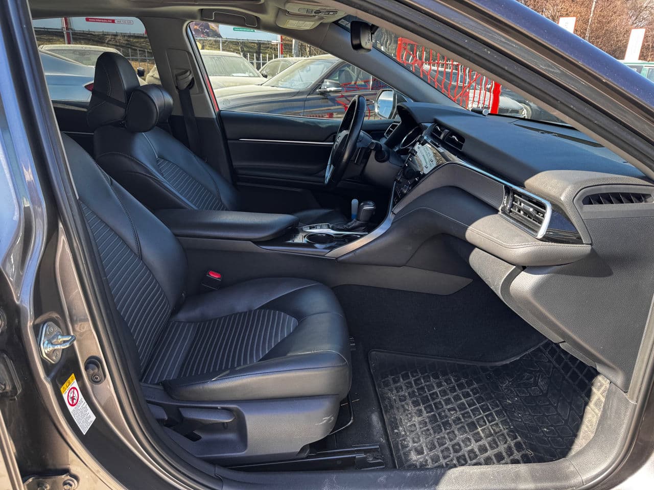 Toyota Camry 2018 — Миниатюра 6