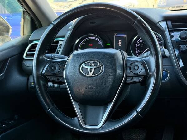 2018 Toyota Camry — Miniatură 10